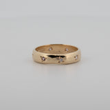 Une - Bespoke - Diamond and Sapphire Wedding Band 2