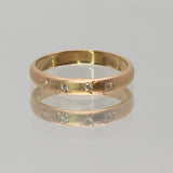 Une - Round Wedding Band with 4 diamonds