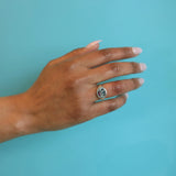Une - Volume 1 - Signet #5 Eye Ring