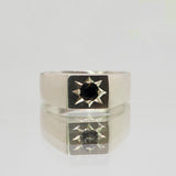 une - Volume 1 - Signet 2 With Sapphire