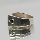 une - Bespoke - Signet #1 with Rectangular Garnet