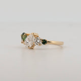 Comune - Bespoke - Diamond and Green Sapphire Cluster Ring 3