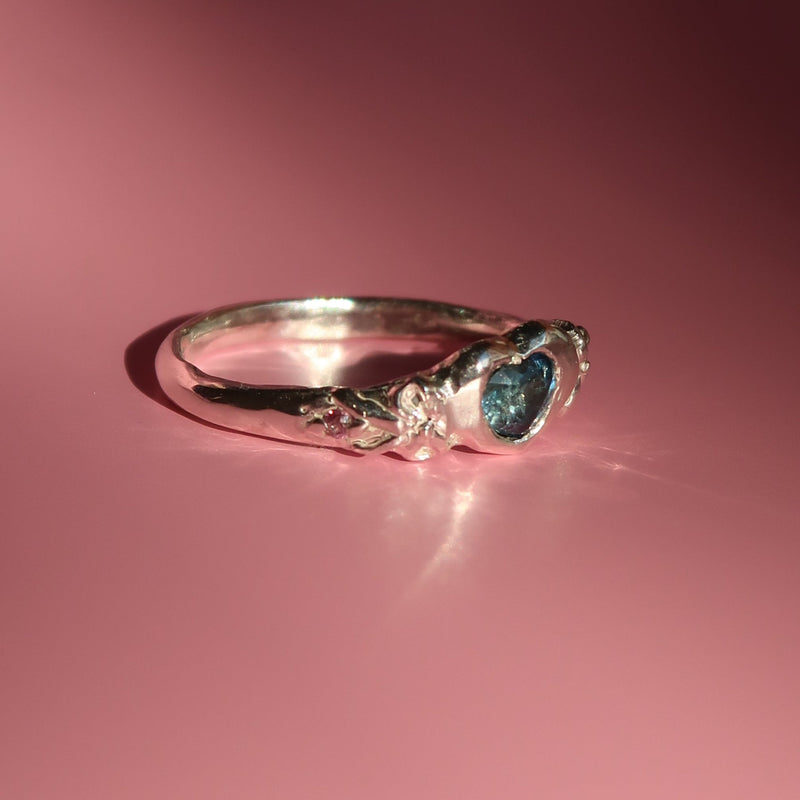 SGS Jewellery - Bespoke - Sapphire Sweetheart Ring