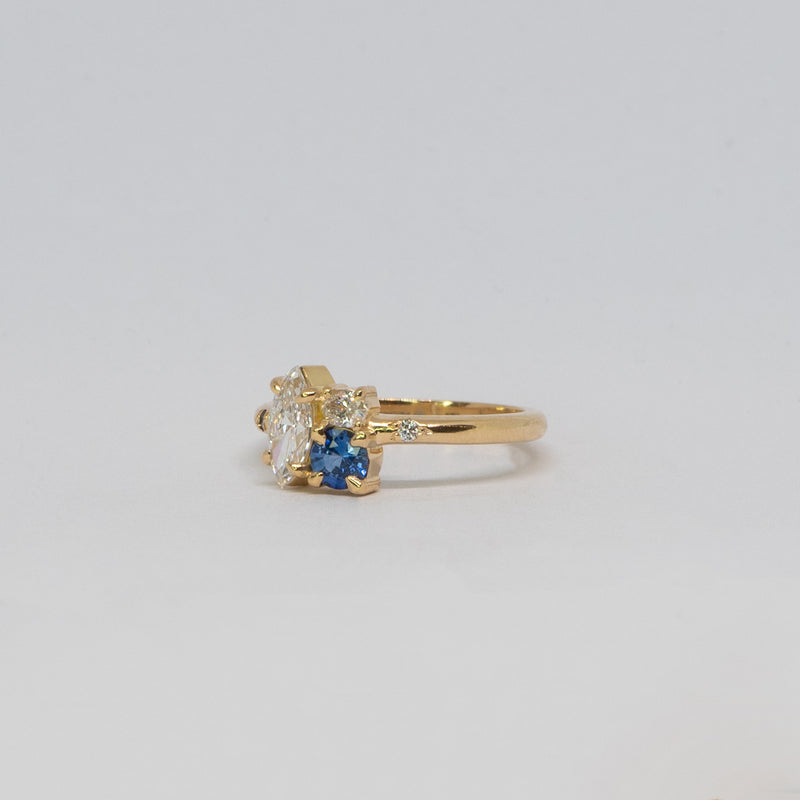Comune - Bespoke - Marquise, Oval and Round Sapphire and Diamond Ring