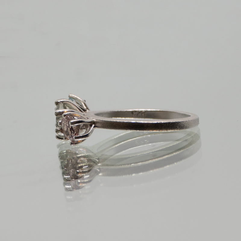 Une - Triad Ring with Pastel Gemstones