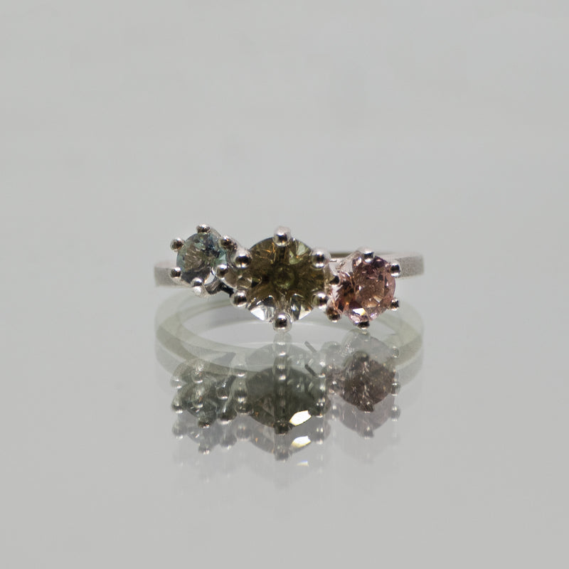 Une - Triad Ring with Pastel Gemstones