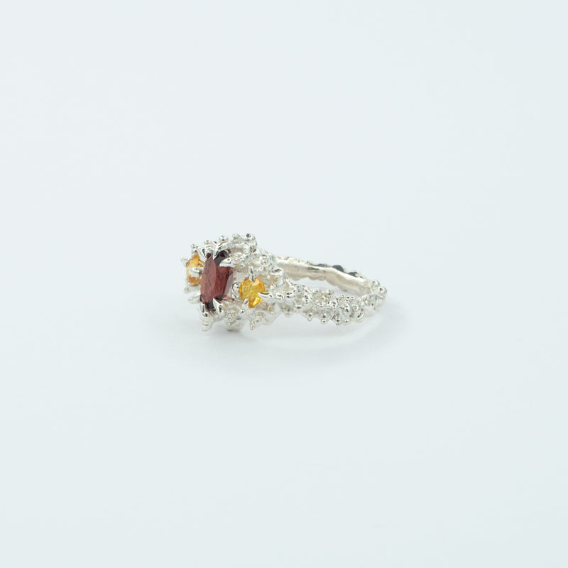 Serpent Rouge - Garnet and sapphire spike ring